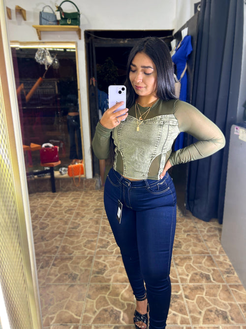 CROP MALLA